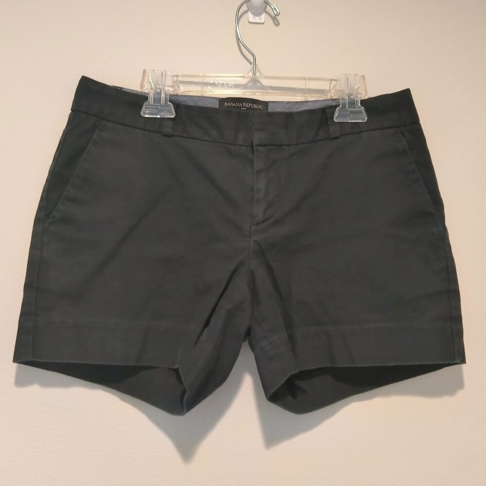 Banana Republic Womens Black Shorts Size 2P - Picture 1 of 5